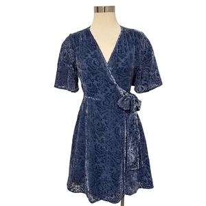 Mi Ami Blue Floral Velvet Burnout Wrap Dress Size Small Fairy Romantic Feminine